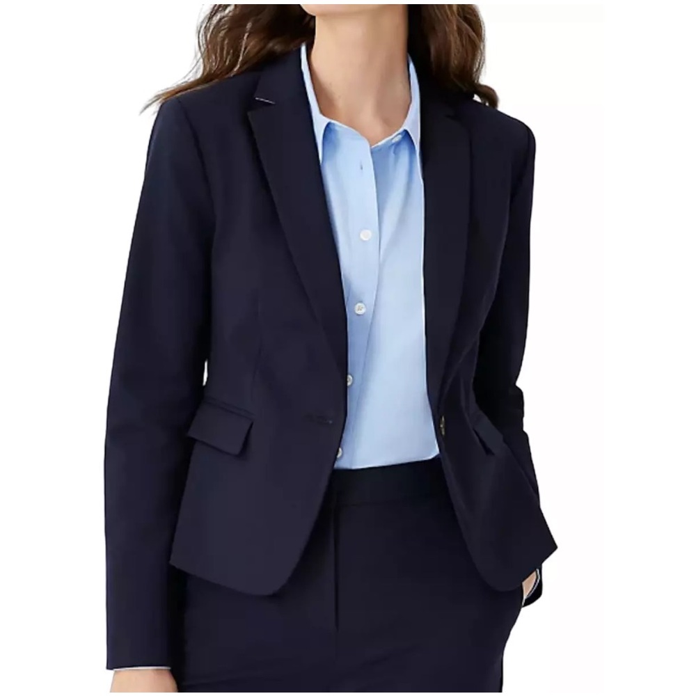 Anna Taylor Petite Blazer in Navy Blue
